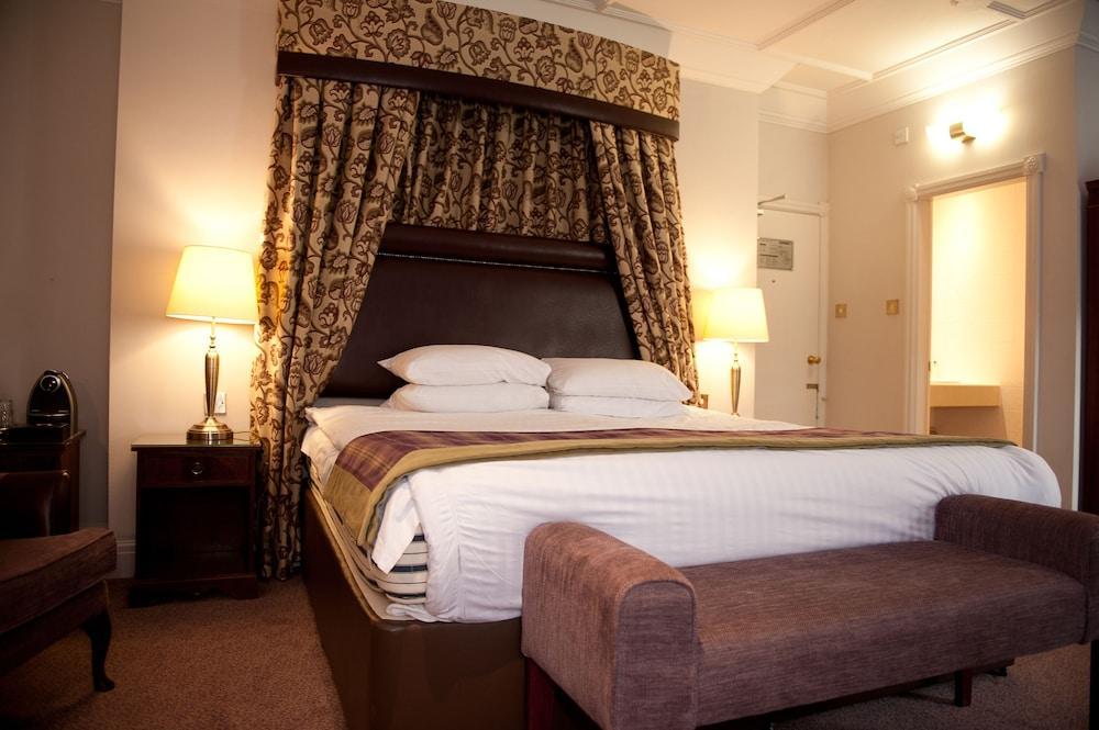 The Lymm Hotel Exterior photo