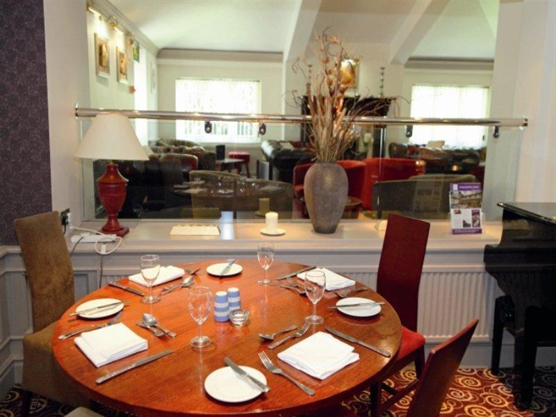 The Lymm Hotel Exterior photo