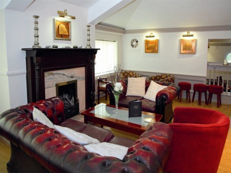 The Lymm Hotel Exterior photo